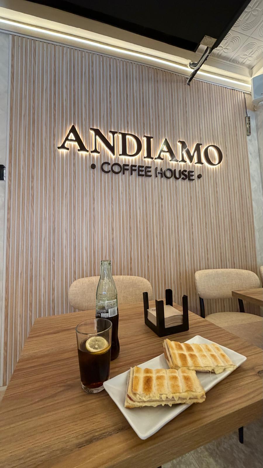 Rótulo fabricado para Andiamo Coffee House