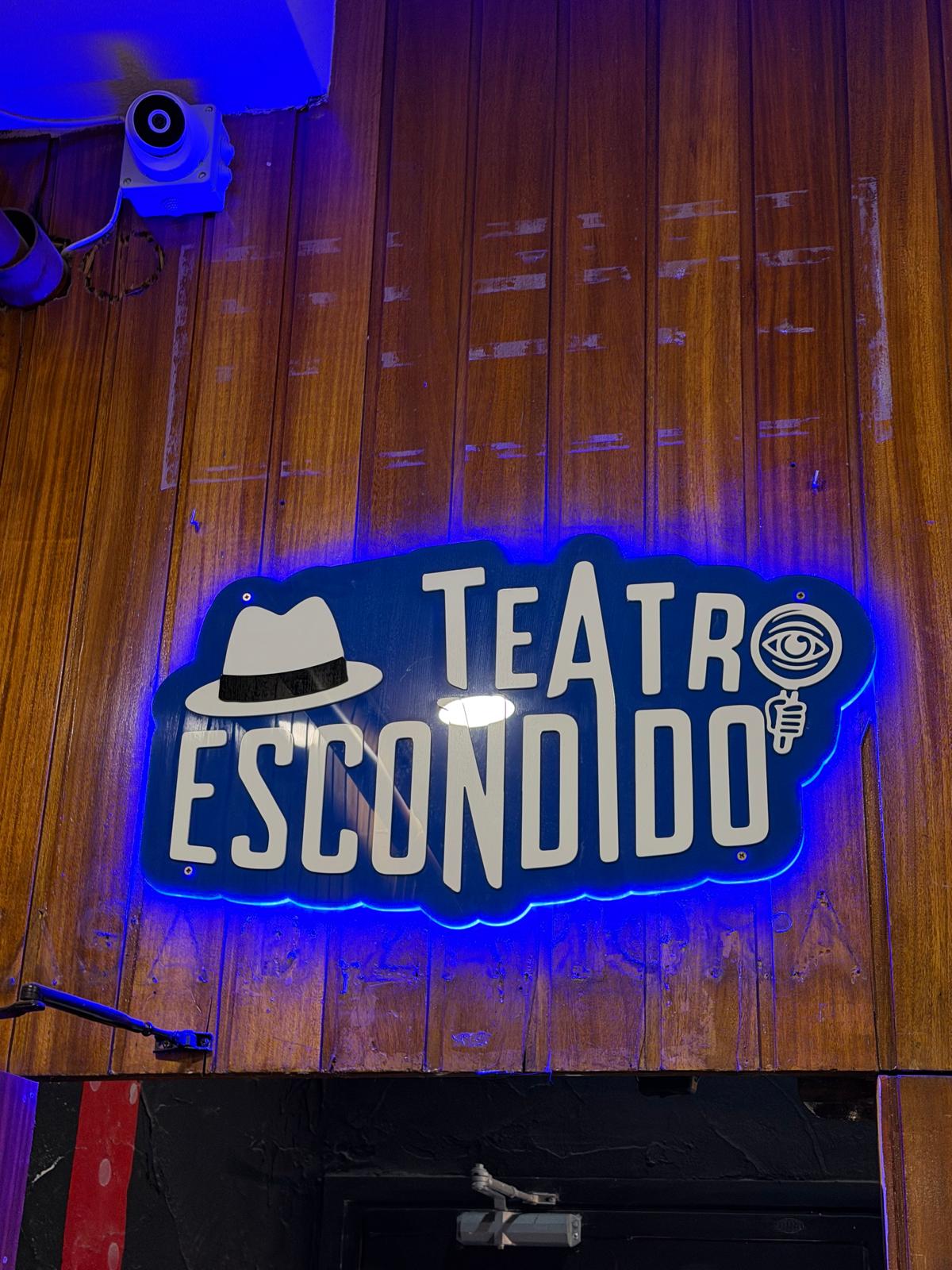 Rótulo fabricado para Teatro Escondido
